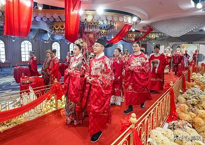 现实生活中，有多少男人是真心对自己老婆的？男人永远把老婆当外人和坏人防着，女人不