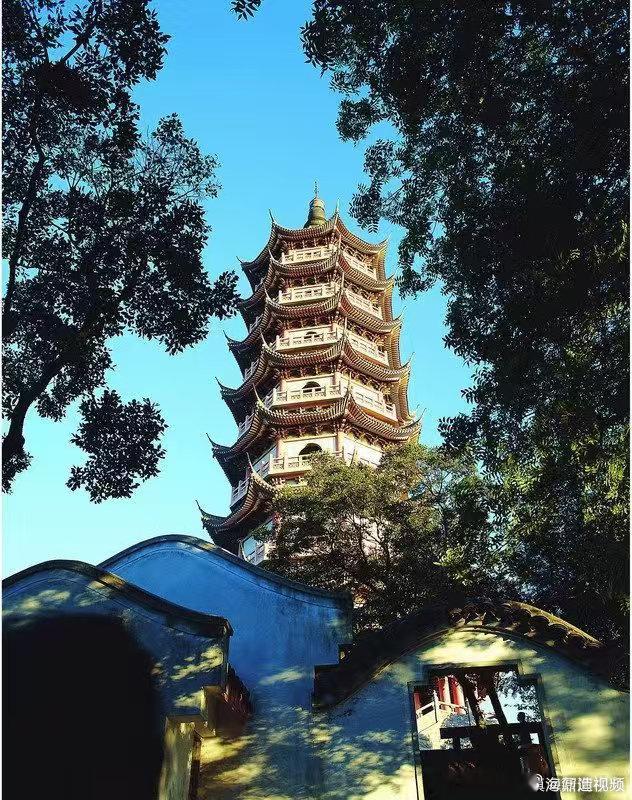 【宁波镇海鳌柱塔传说将拍成系列短剧 】宁波用AI短剧讲好鳌柱塔古老传说 开学季临