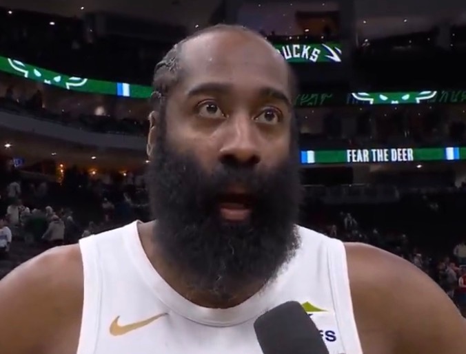 哈登：莫布里本该拿到35分20篮板，不过这个结果我也能接受。他在攻防两端都非常积