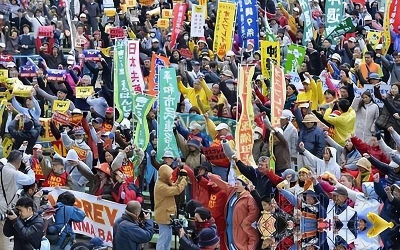 74岁的老大爷，这回真把东京和华盛顿的桌子给彻底掀了！不仅要宣布成立自治共和国，