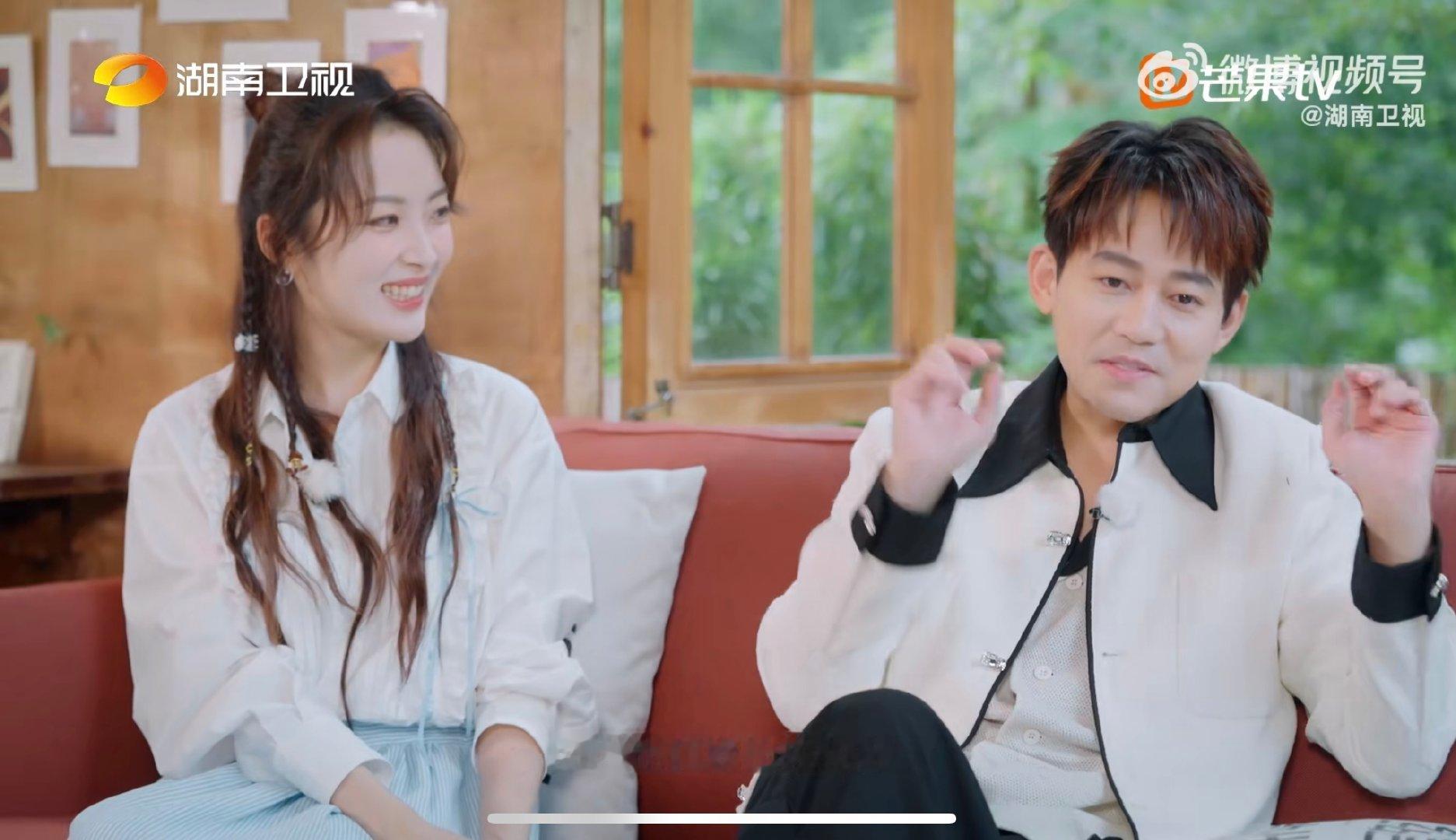 苏醒当披哥队长是大家的信任湖南卫视背后 苏醒“快乐老咖”队长实至名归！靠兄弟们的