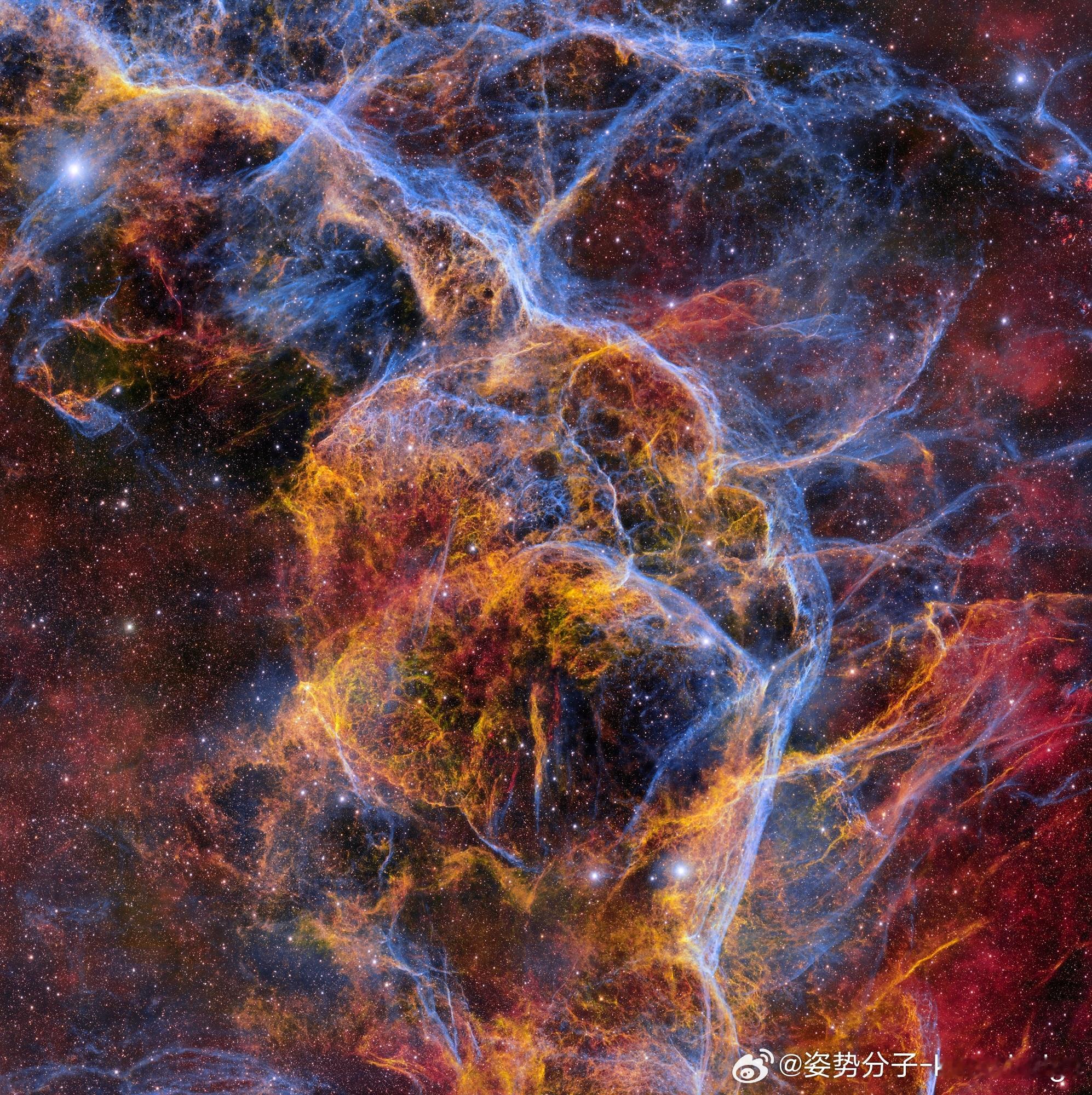 船帆座超新星爆炸殘骸，形成于大约11000年前，已经扩张到差不多100光年的跨幅