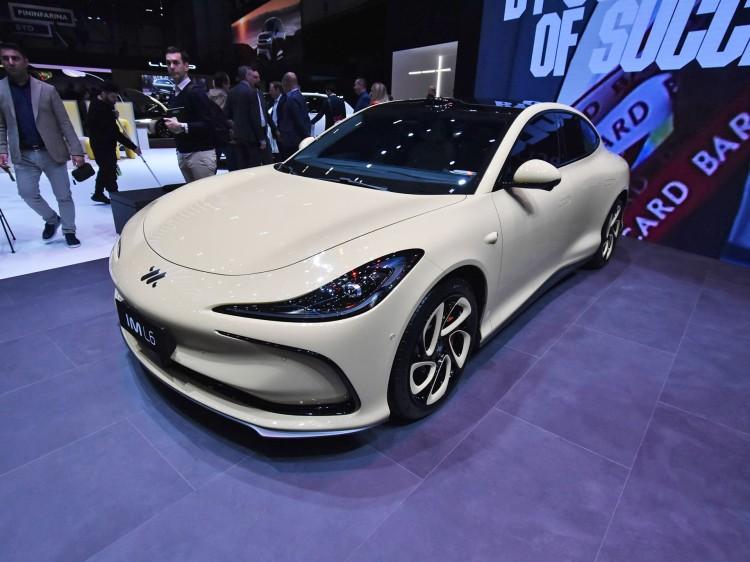 智己L6将于5月13号上市，该车可看成是小米SU7的直接竞品，此前预售价为23万