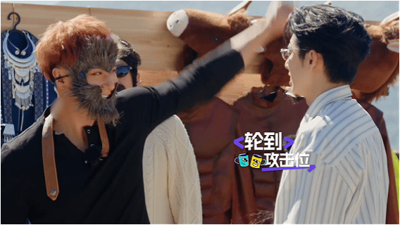 黄子韬王鹤棣找抽 不信邪的两个人开始互抽.... 