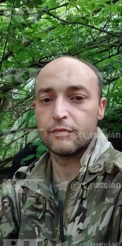 俄军1个士兵就杀穿两条街，震撼俄军前线司令部！俄军一名士兵，河里摸爬12公里，躲