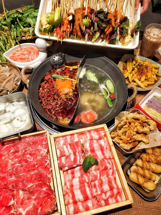 滨江老店串串锅🍢128G的胃具象化……