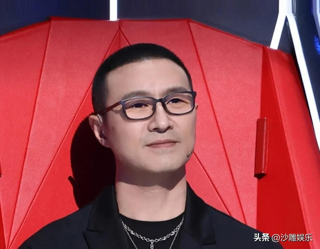 汪峰，高调官宣！

4月1日，汪峰毫无预兆地在社交平台甩出两张巡演海报，直接官宣