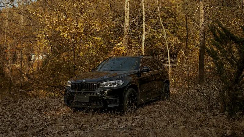 宝马X5和奔驰GLE比，哪个好？

目前来看的话，宝马X5是国产的，性价比更高一