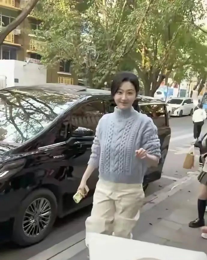 线下看景甜比线上还好看～ 
