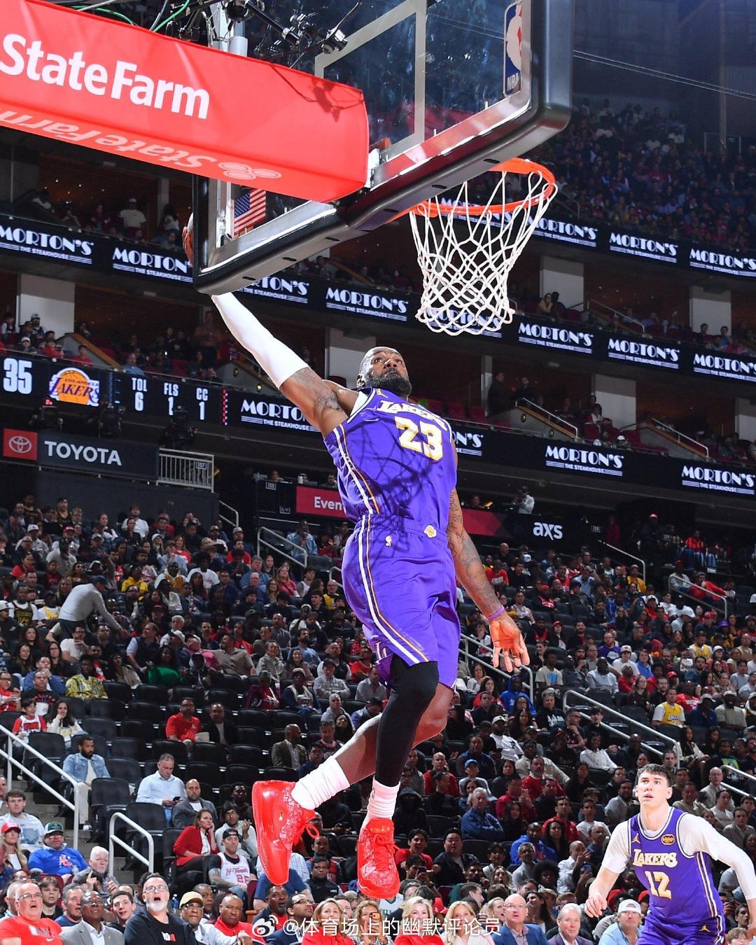 詹姆斯本赛季总得分达1026分41岁，23个赛季，1026分！詹姆斯再次刷新历史