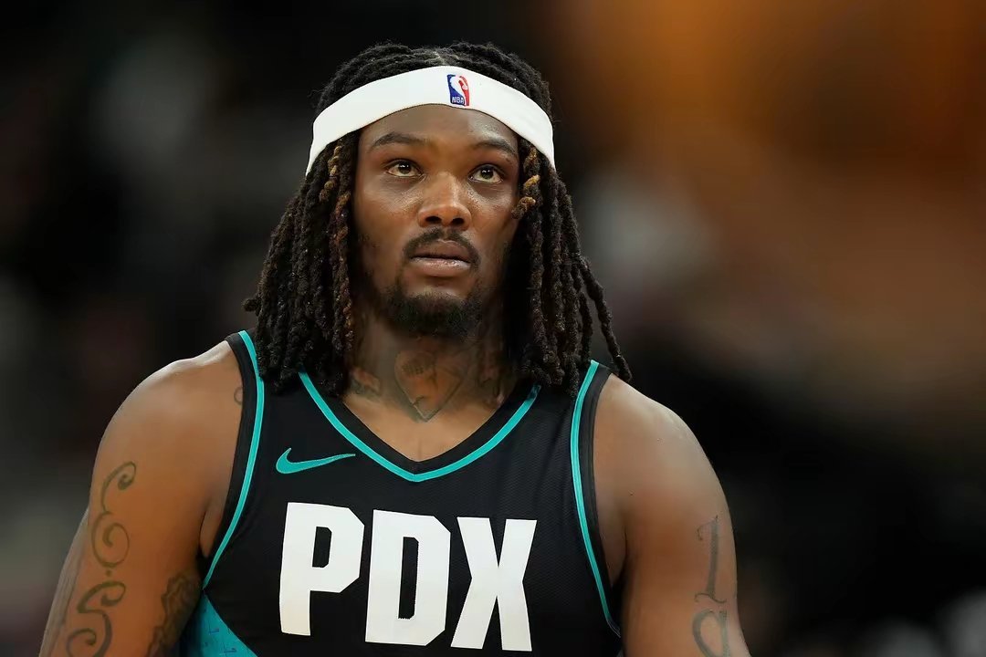 兢兢业业！罗威4中3贡献6分11板2助1断2帽 正负值+22并列最高NBANBA