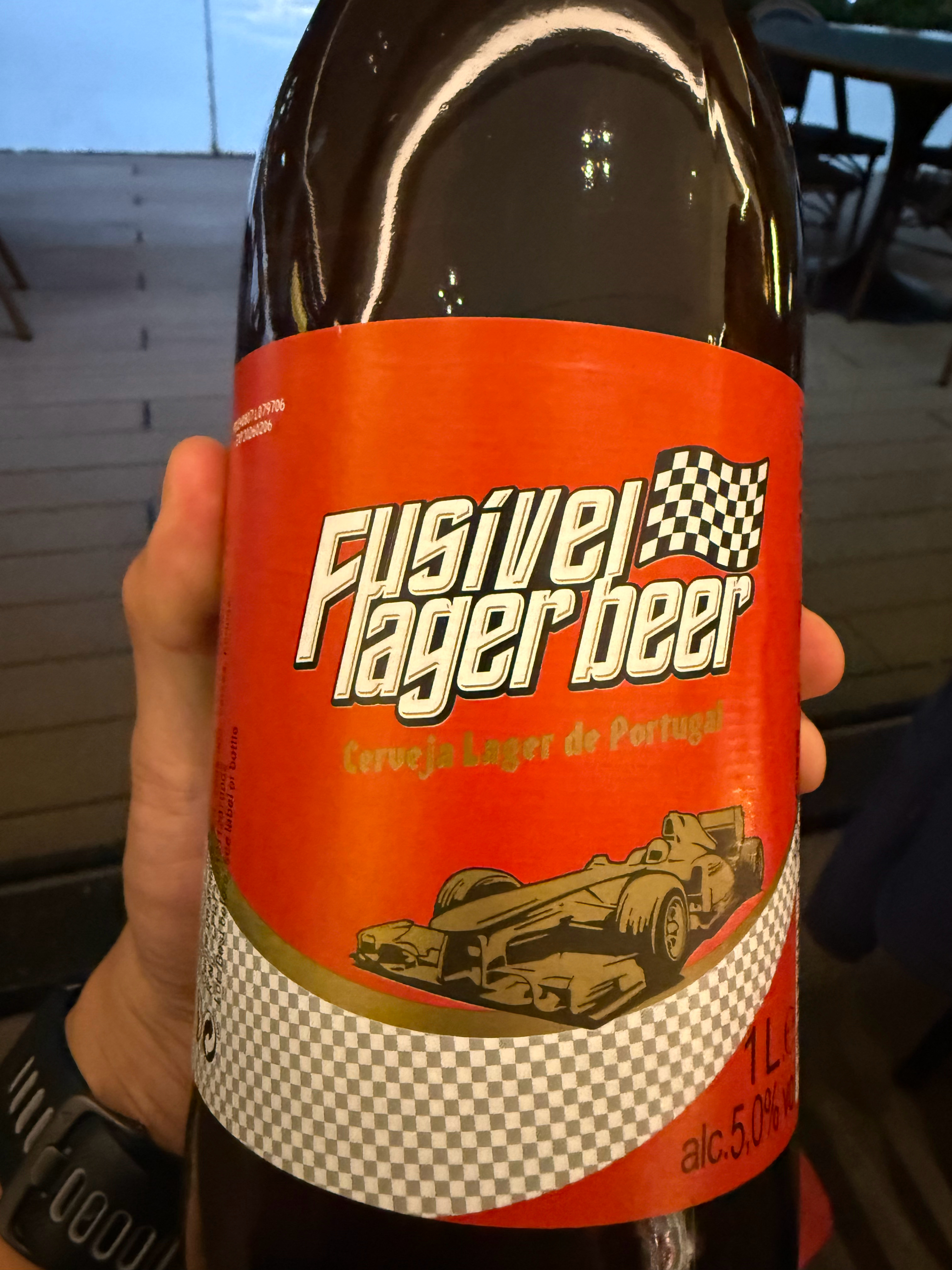 f1 这啤酒第一次见，还是F1赛车主题的～