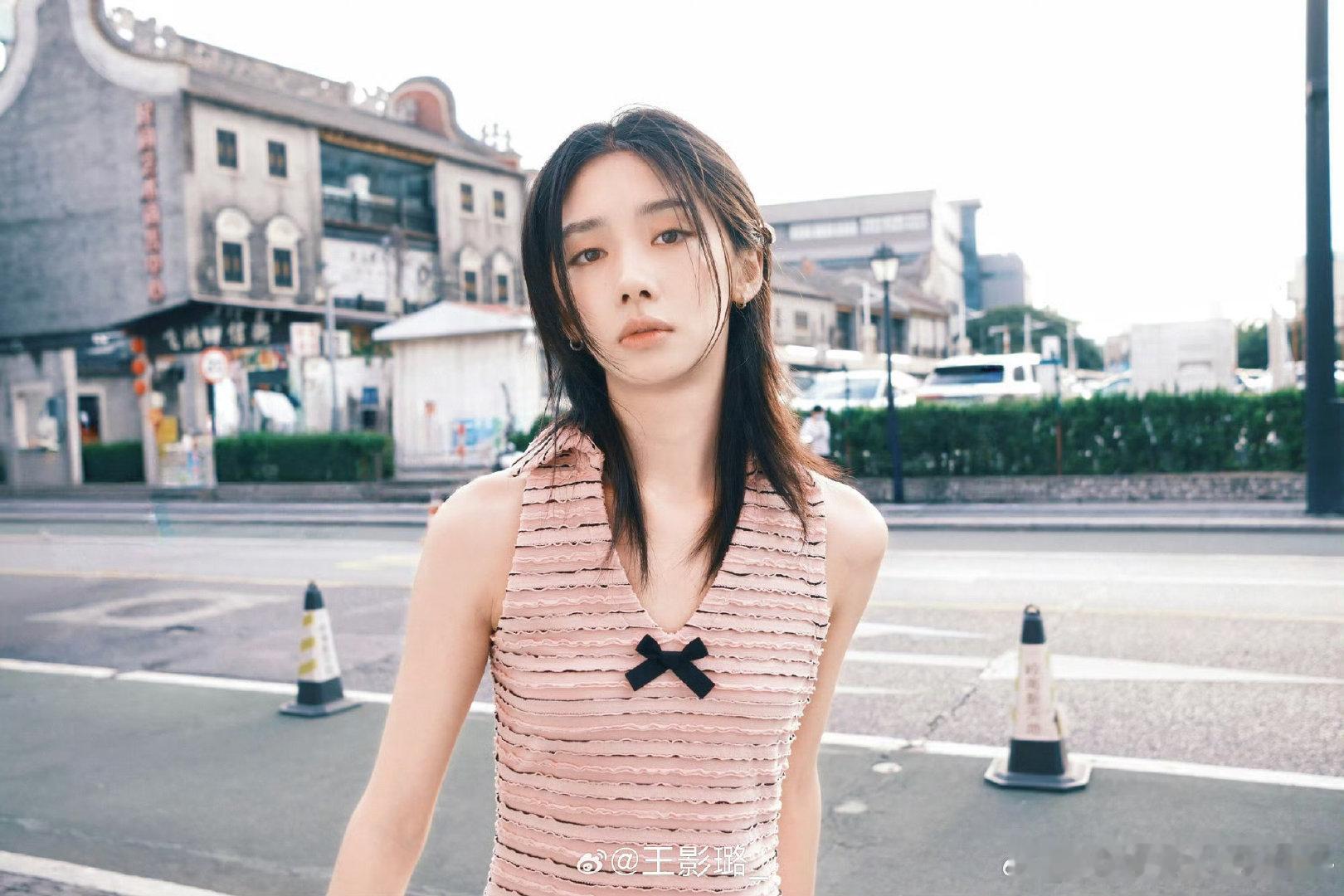 王影璐本名叫王璐璐 王影璐本名王璐璐不少网友被原名惊喜到，王璐璐生活化十足，艺名