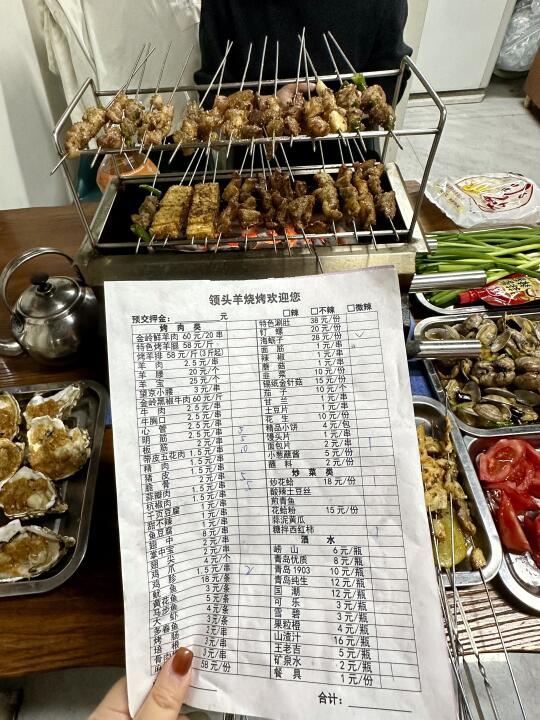 淄博。。逛完八大局直奔这家淄博烧烤。。