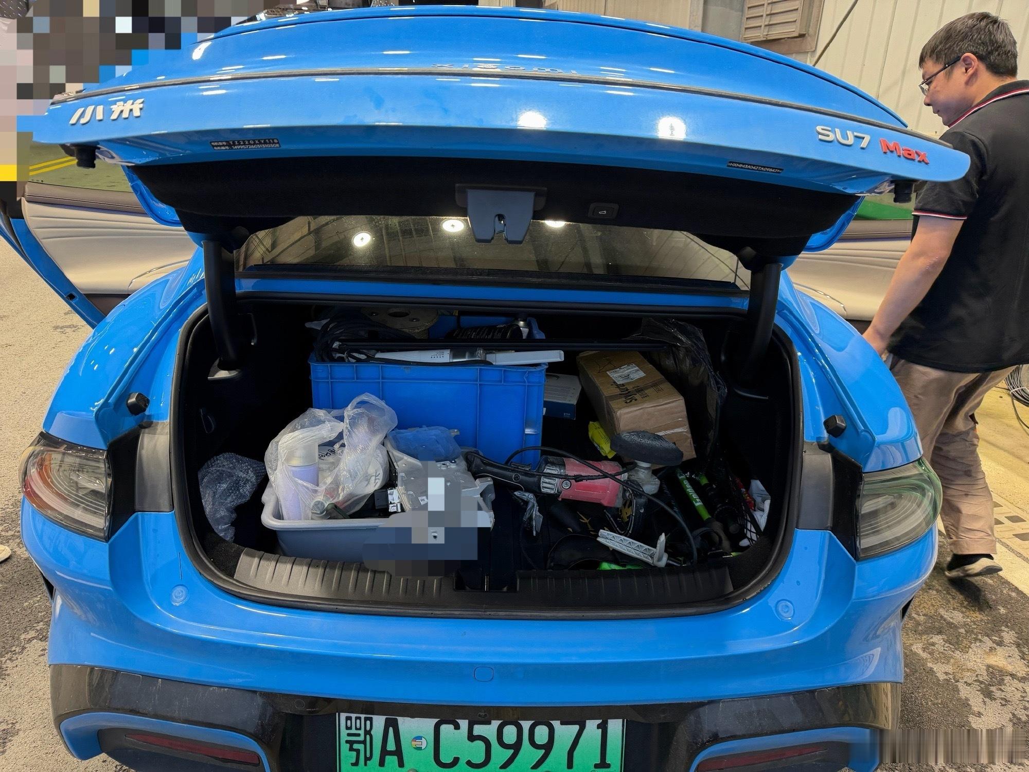 小米su7已沦为售后工具车，救援车！ 