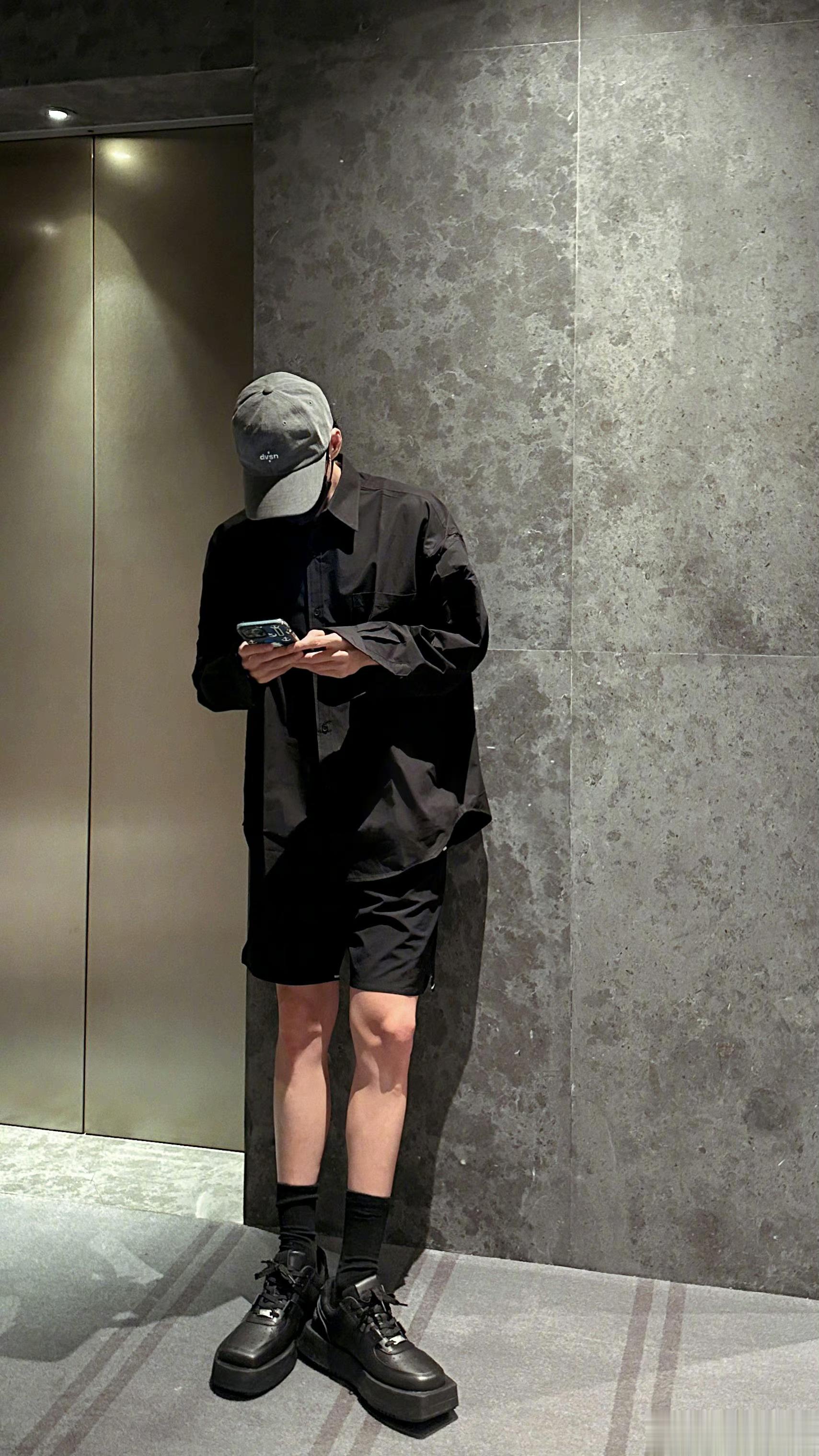 #魏大勋allblack穿搭#天生的衣服架子，怎么穿都好看！ ​​​