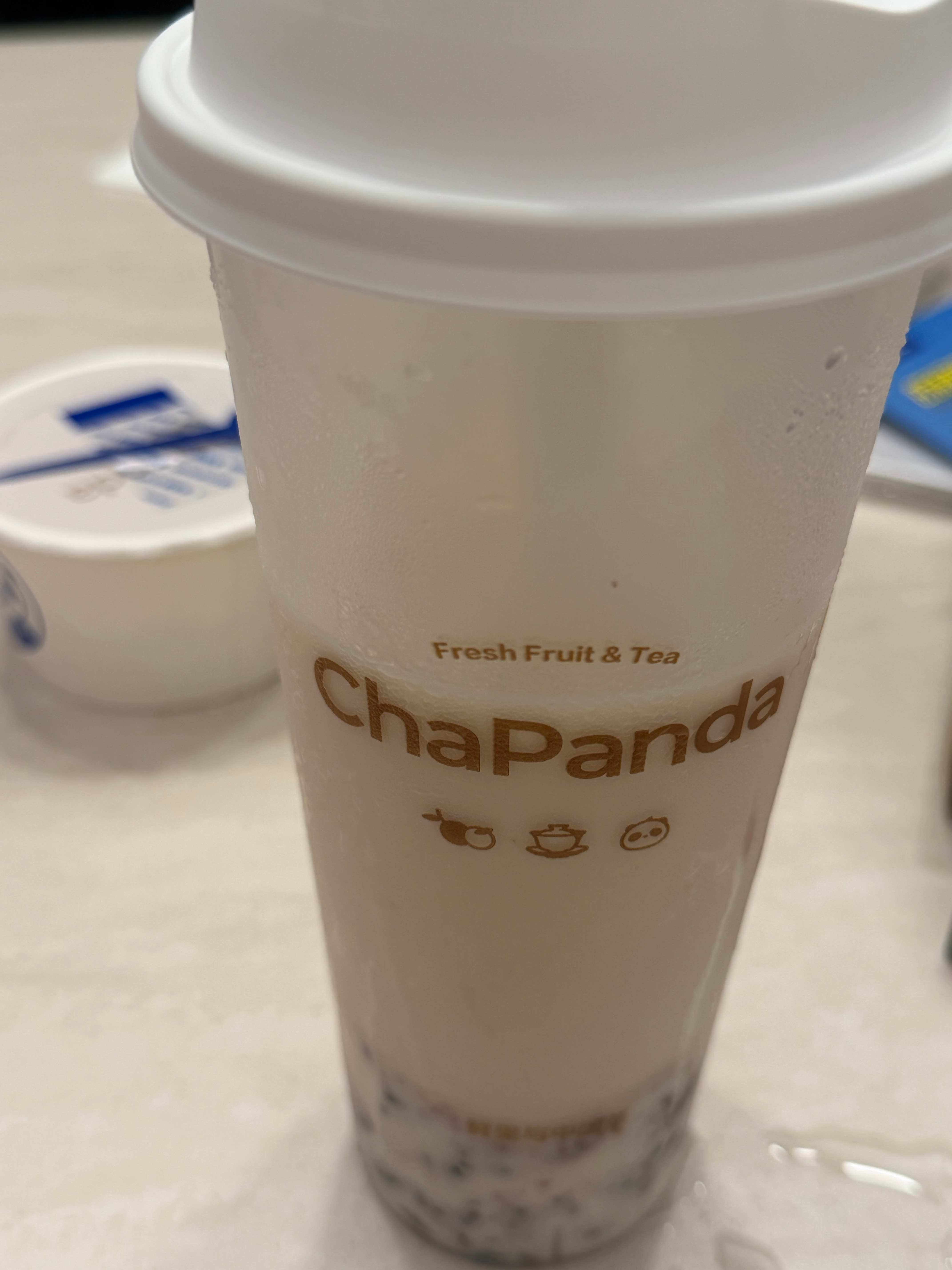 正在品尝茶百道豆乳米麻薯不加糖 