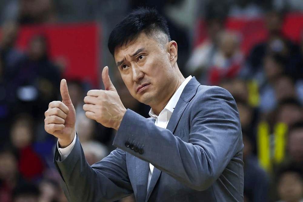 当广东队点头那一刻，水面起浪。
6月22日，徐昕与Excel Sports签约，