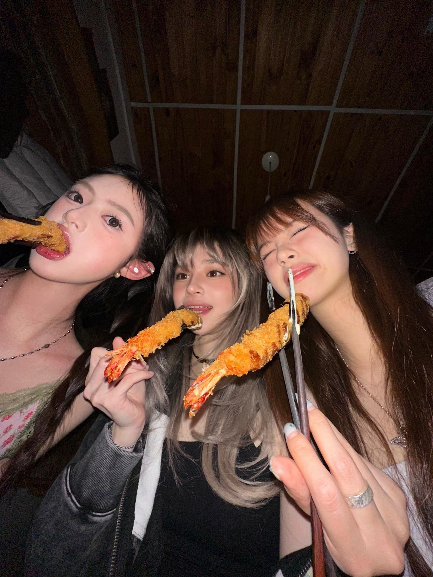 hiii girls～😚🍤🍤