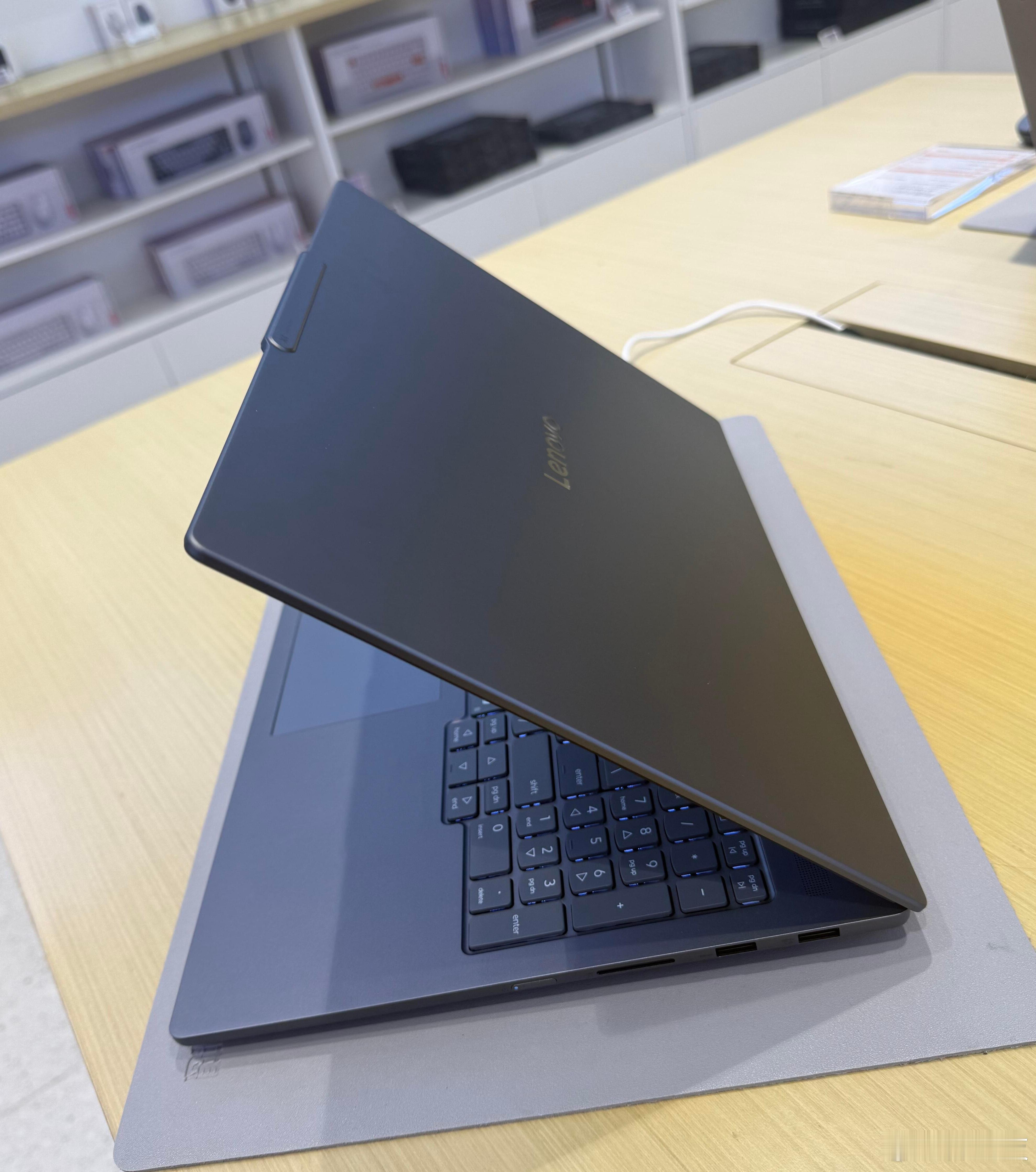 联想小新Pro16 GT1.它搭载了英特尔酷睿Ultra9 285H处理器，16