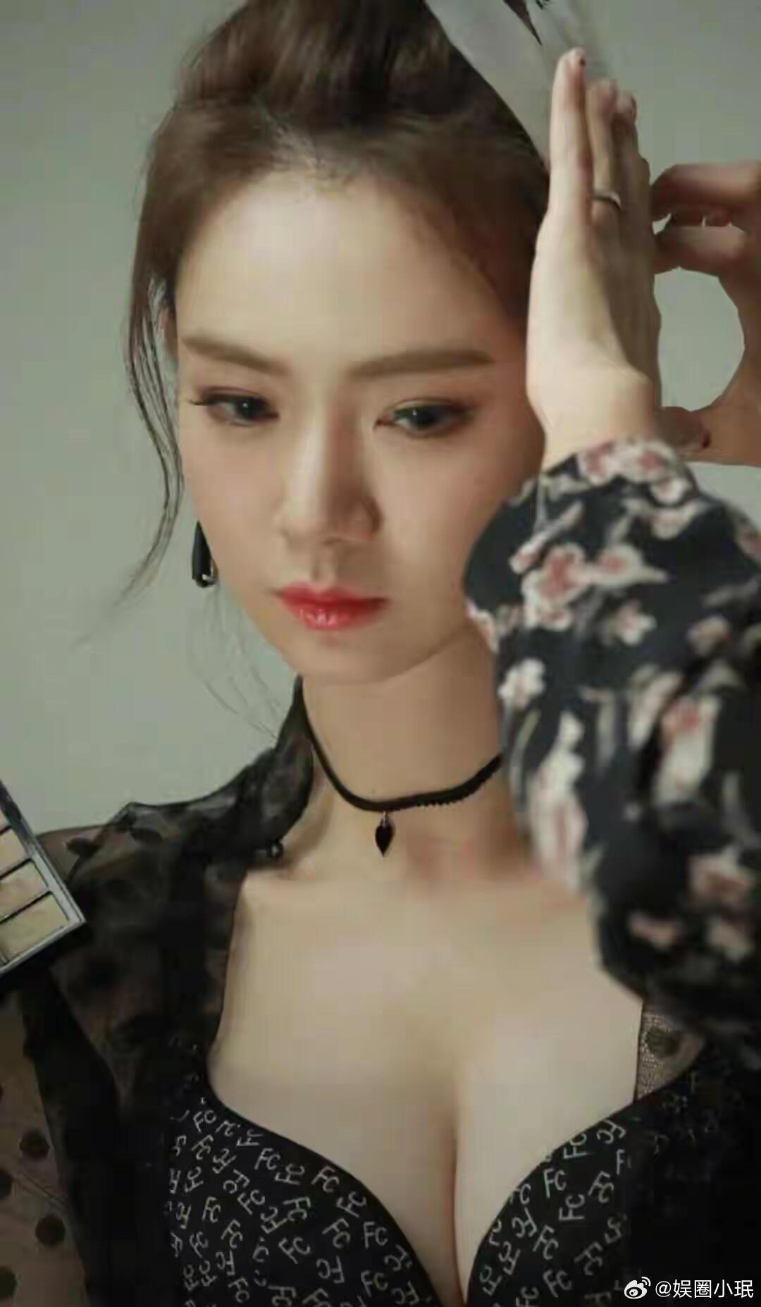 戚薇身材这么好吗？ 