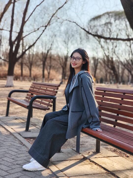 尊重所有声音，但只成为自己