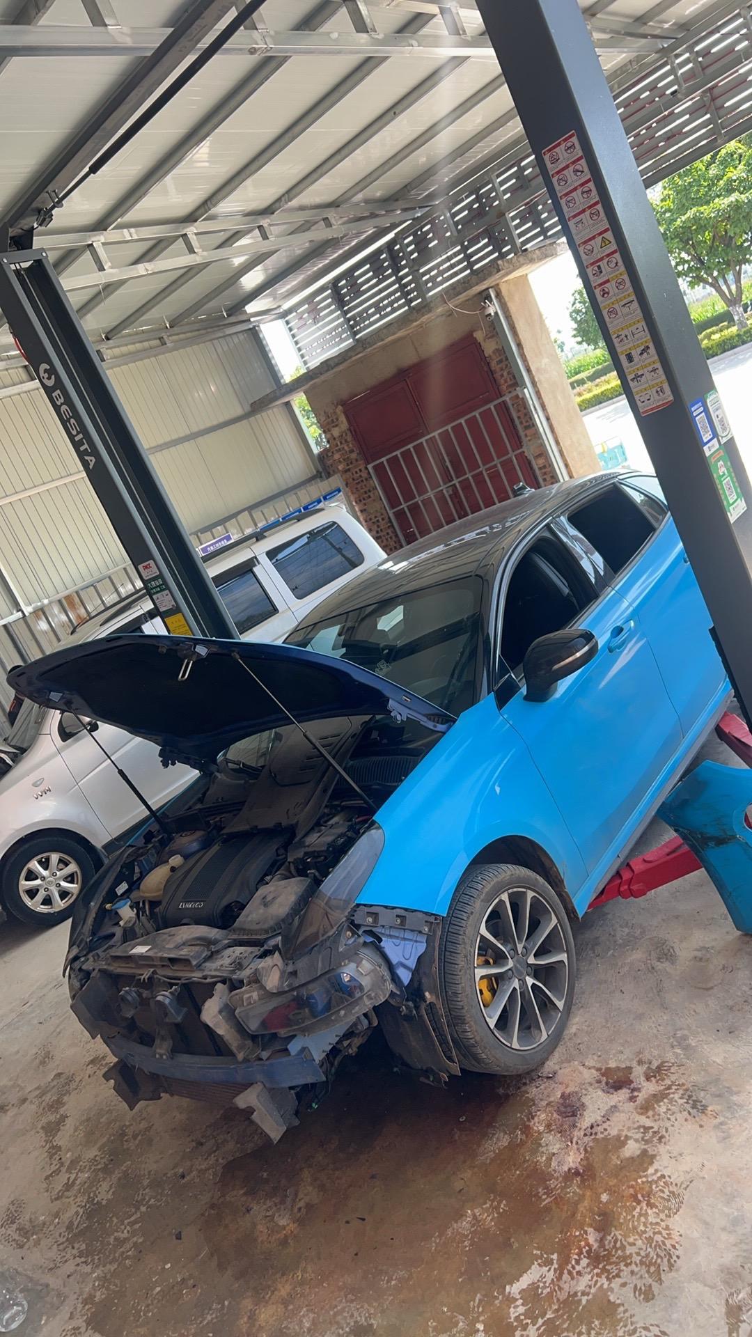 冷凝器撞坏，不要盲目自信没有可以下车看一下