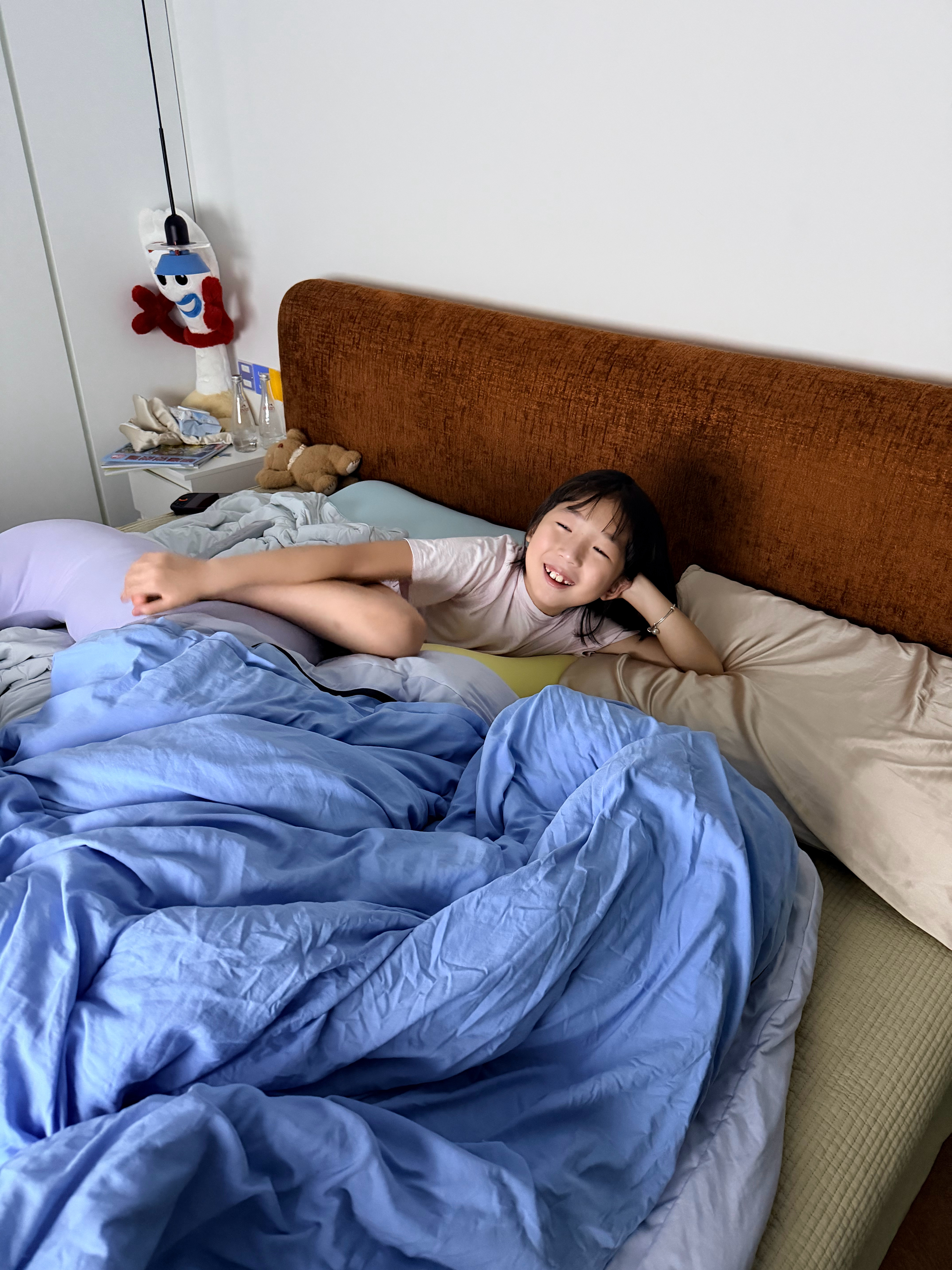 帮我看看 现在更像我还是老土。 ​​​