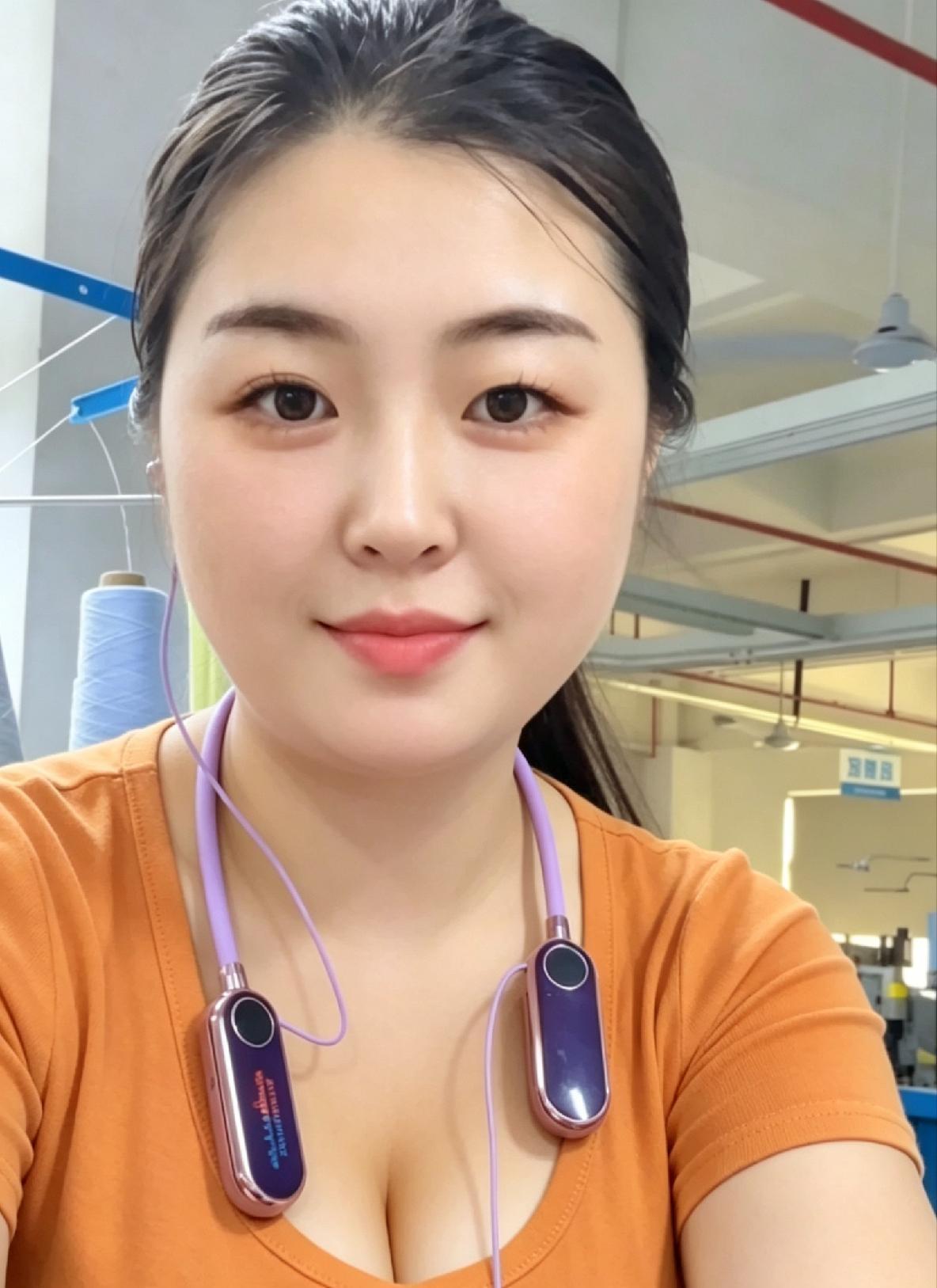 在外打工的人，谁不是一边思念孩子，一边咬牙坚持？
我和老公一起在南方工厂上班”打