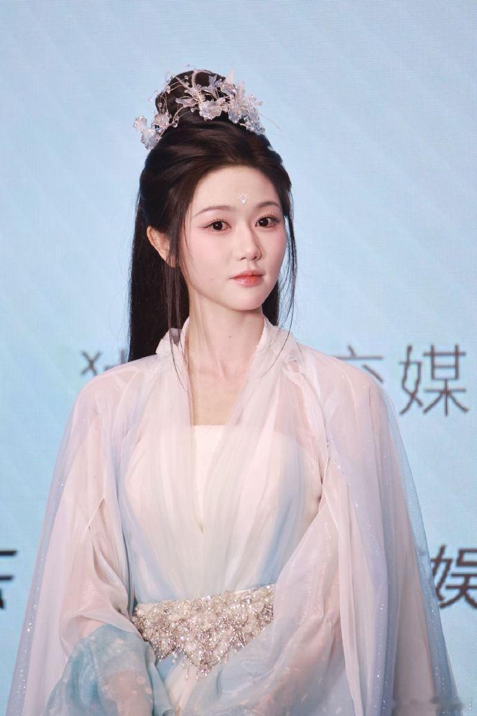 短人这舞蹈水平能进内娱吗 谁刷完直接在评论区疯狂打call！以前总觉得短剧赛道只
