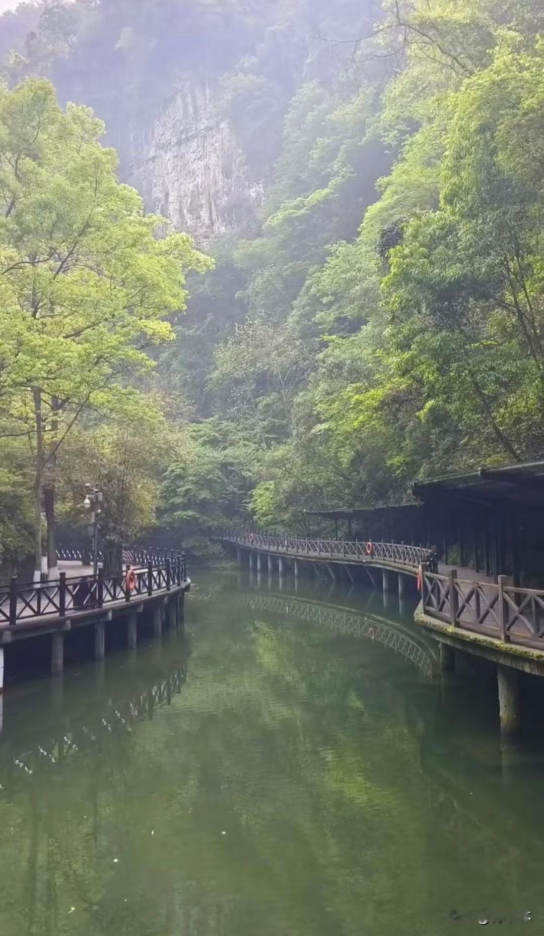 晒图笔记大赛原来大自然才是最好的解压神器。走在山水之间，听水声、闻草木香，什么烦