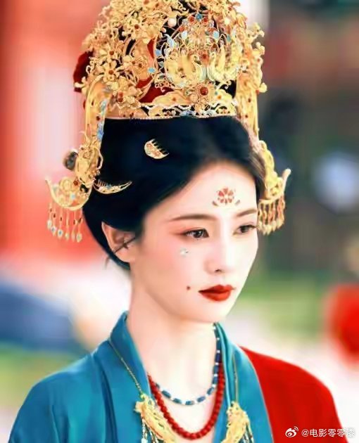 白鹿《莫离》VS陈都灵《翘楚》，谁更强？白鹿