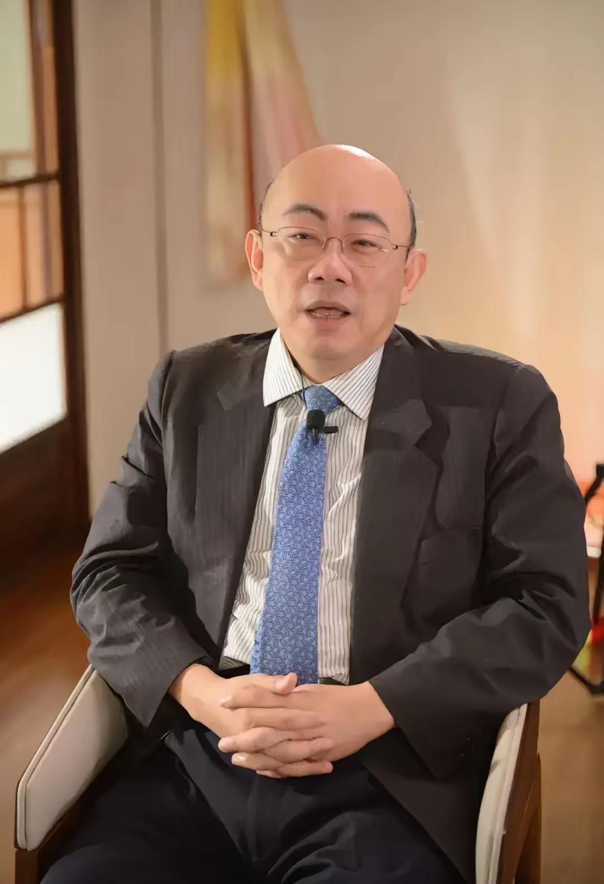 怪不得郑丽文都不再向蔡正元请教和沟通了，郭正亮今天在节目透露，他昨天又与郑丽文进