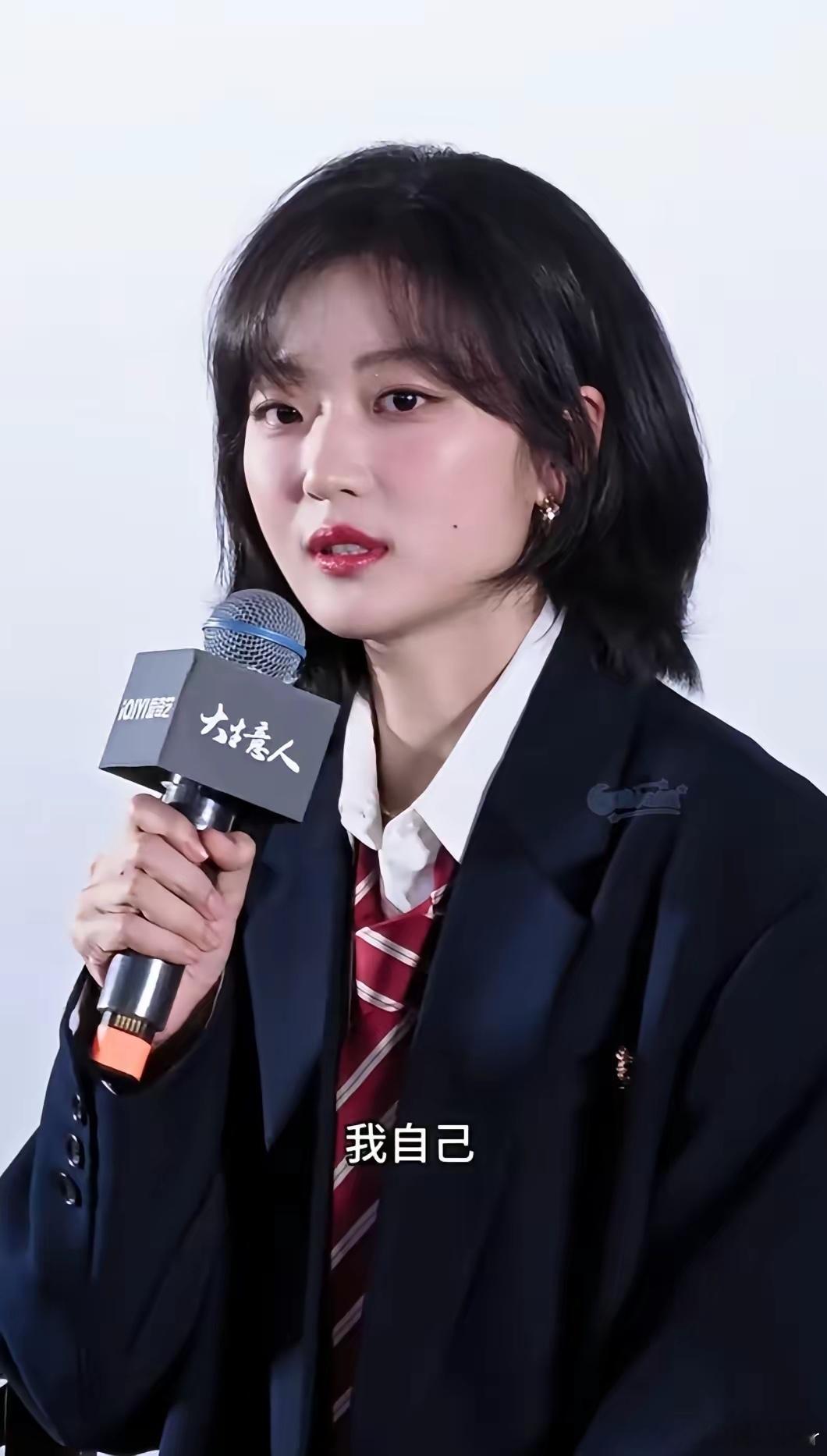 孙千这人我是真搞不懂了她现在28岁，不算小了，但是她甚至都没有演过一个出圈的角色