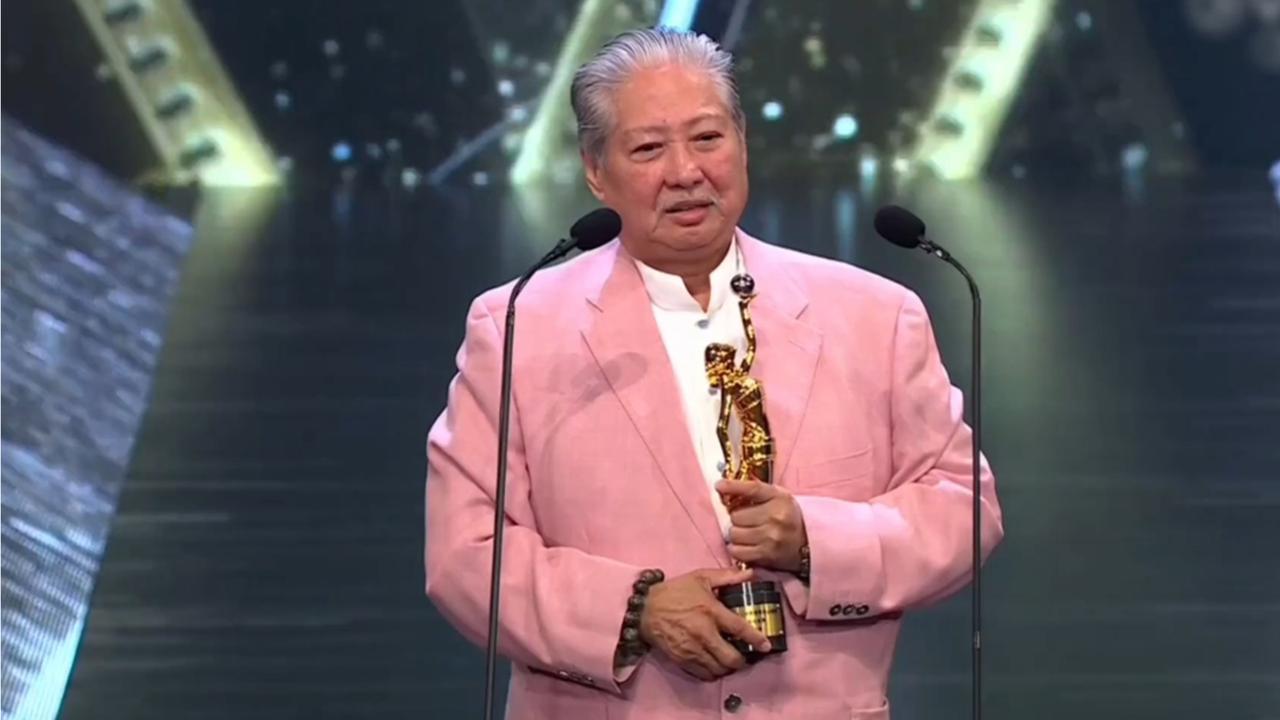 洪金宝这次动真格了。
 
4月1日秘密解约，10月13日才让儿子洪天明代为公开，