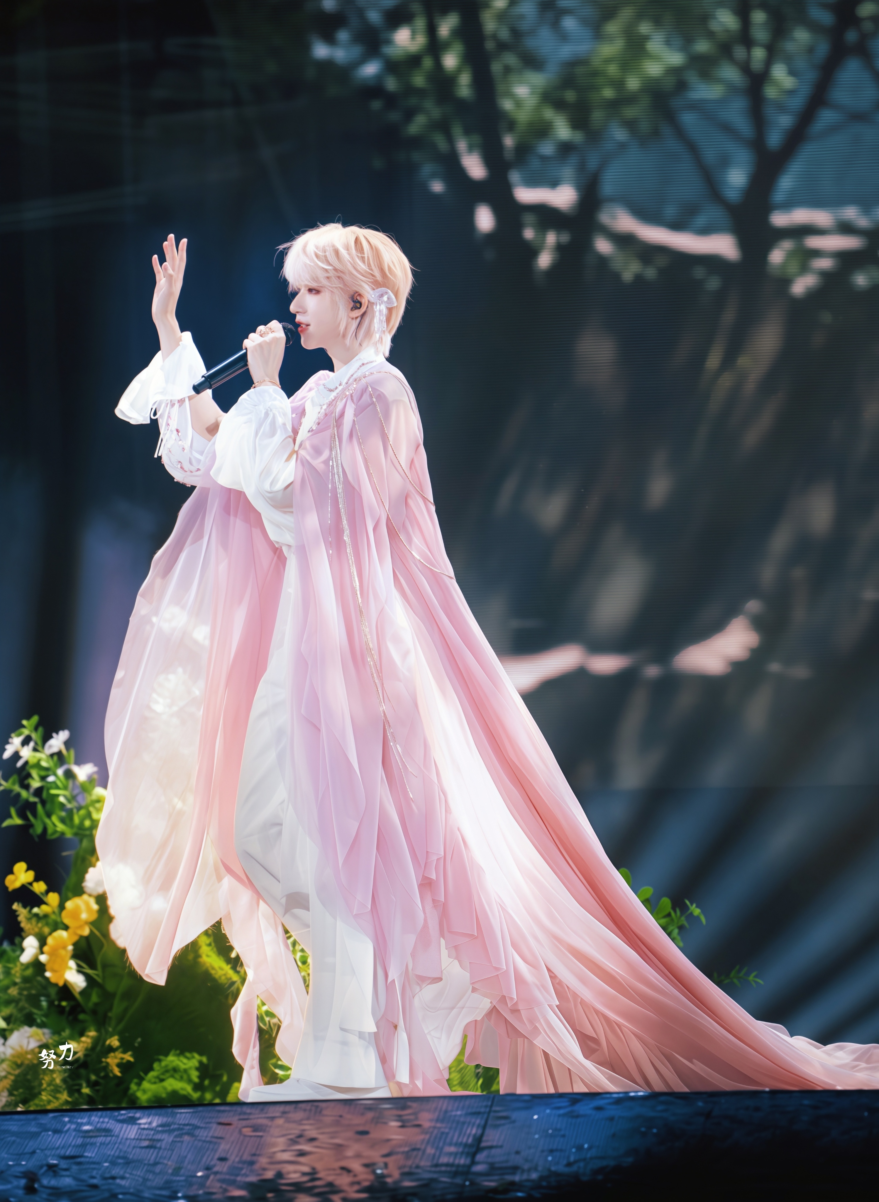 贺峻霖贺峻霖五十公里桃花坞6💚贺峻霖百度网盘代言人无论身处哪个行业，投身理想，