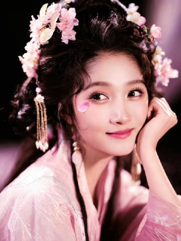 春楠给关晓彤化的桃花妆 ​​​关晓彤古装美人 ​​​古装美人 ​​​