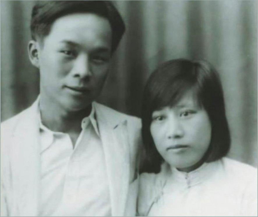 胡兰成1950年前后到日本，那时候他四十多岁，身上背着汪伪宣传部次长的身份，大陆