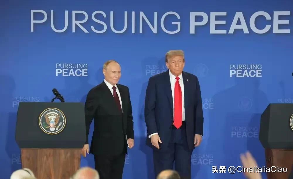 关于东大的态度，我想大概是：
我们坚决反对乌东四州脱离乌克兰加入俄罗斯的行为方式