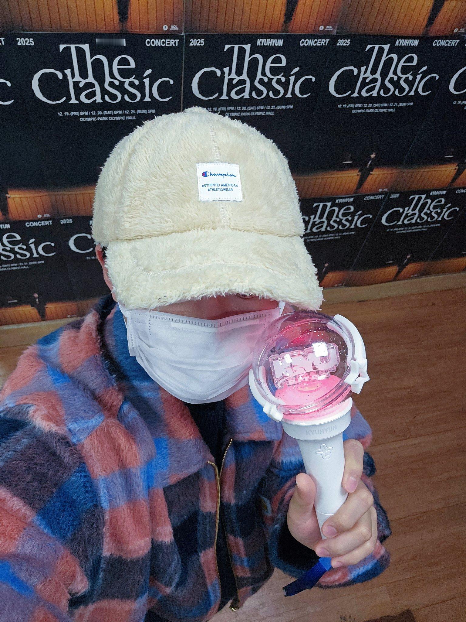 “CB百蓝_。251221金厉旭 TW更新：圭演唱会真的很棒 ! 总评 : 完美