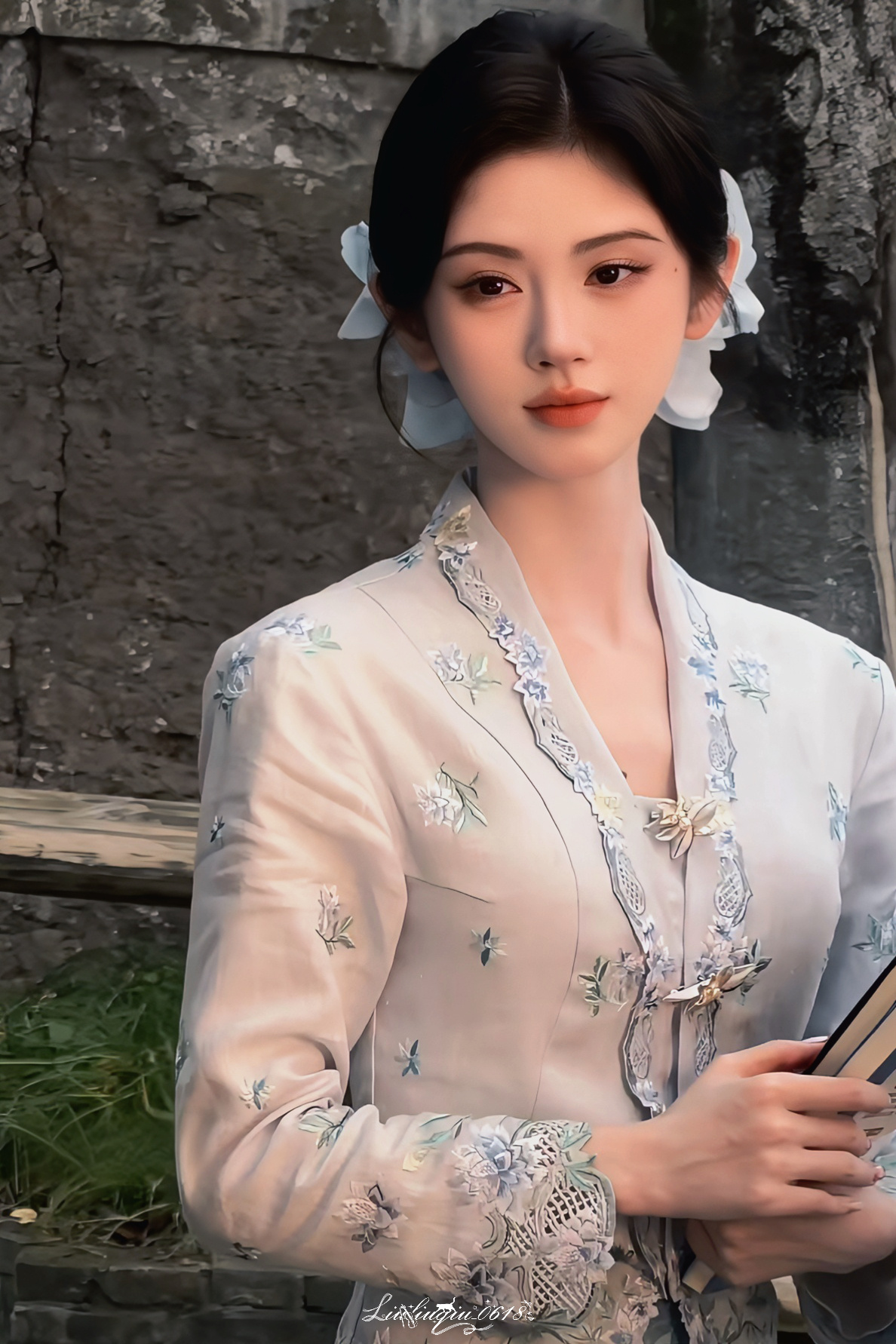 鞠婧祎[超话]鞠婧祎苏绿夏 jjy鞠婧祎阿黛  阅尽万花世界，本心自守苏绿夏。 