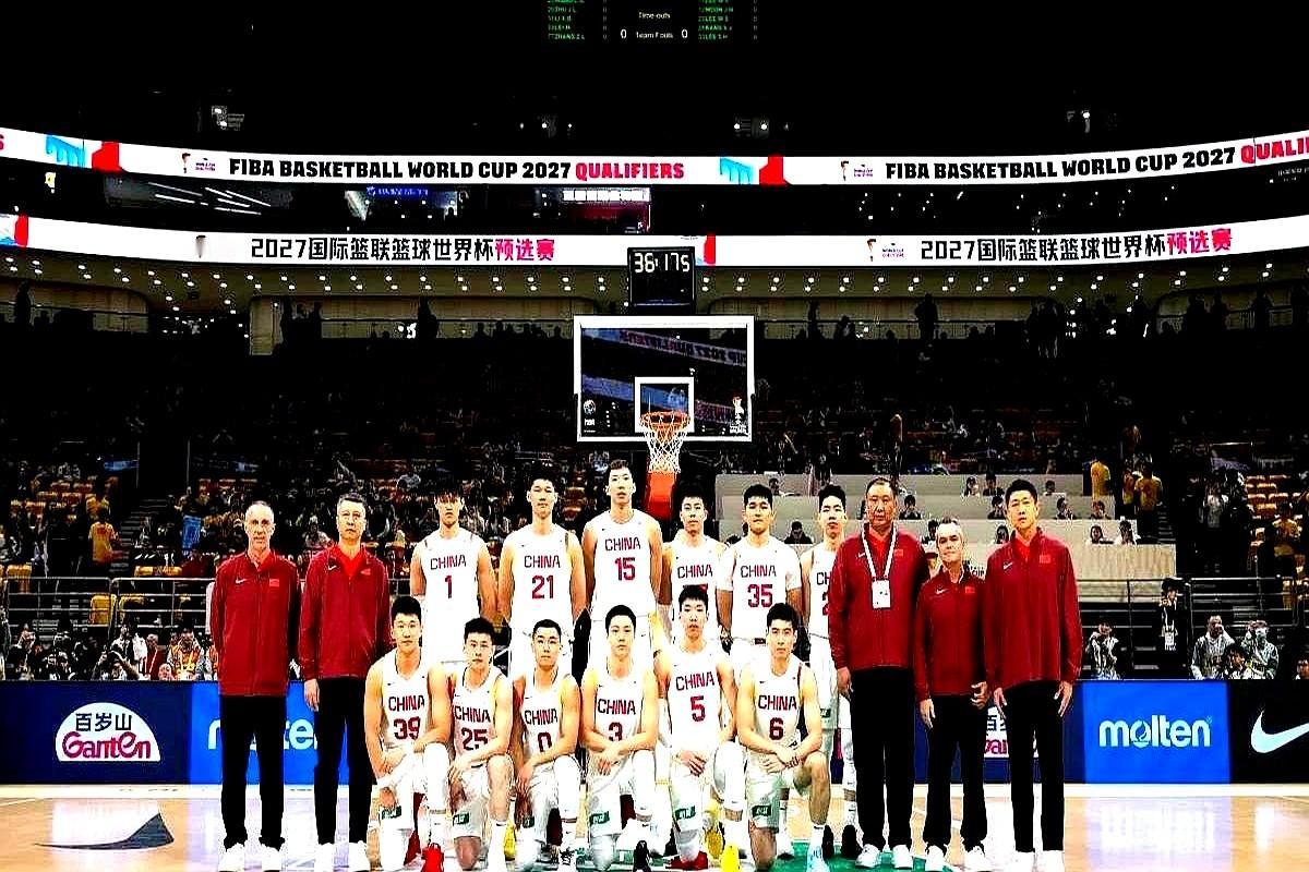 太讽刺了！中国篮协主席郭振明26日说。

话音刚落，男篮就在主场被韩国队上了一课