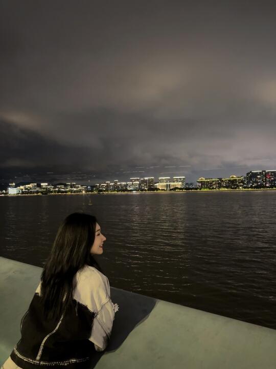 一城故事，一江潮，来吹吹钱塘江的晚风🌊