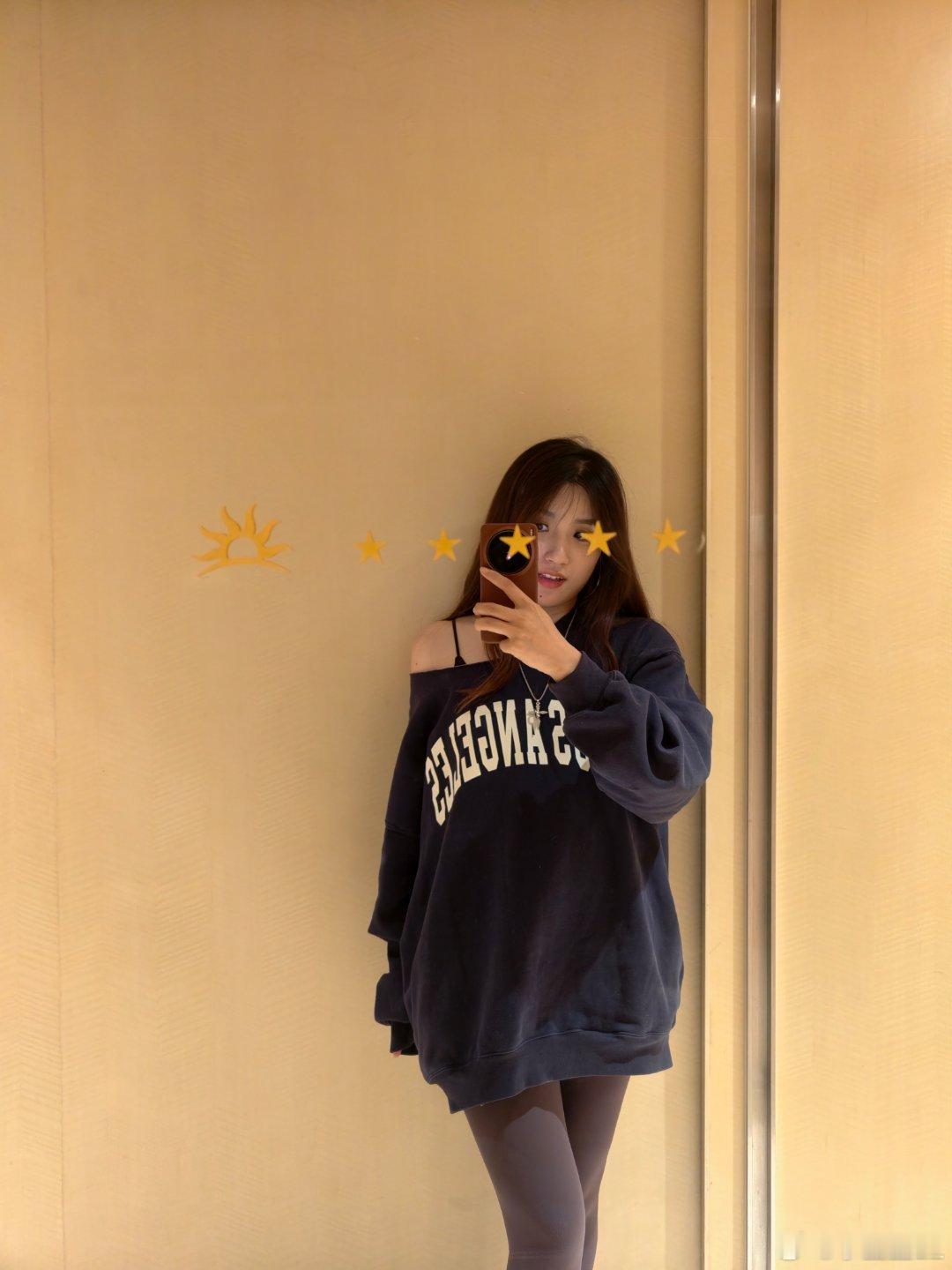 我这不发烧生病了嘛？到现在一粒药、一口饭都还没吃。跟他说都中午了，饭没吃，药也没