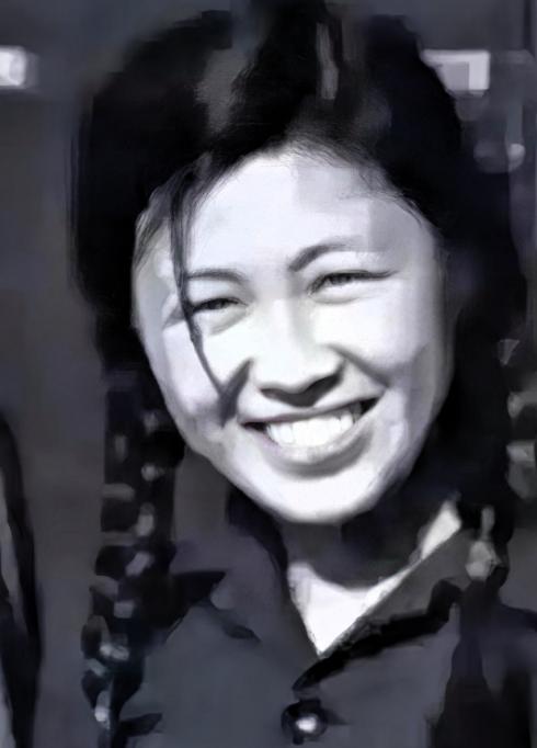 1977年，谢静宜被开除党籍，从此失去了工作。1983年，因病重被免于起诉，19