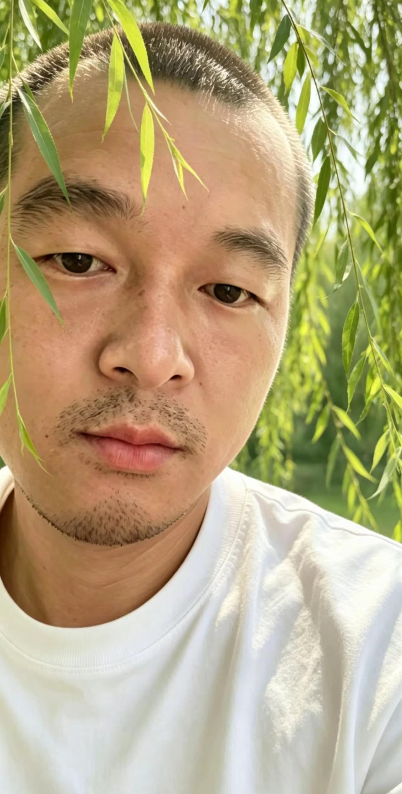 还记得从前聊天的时候，你会及时回应我的碎碎念，哪怕是无关紧要的小事，我们也能聊很