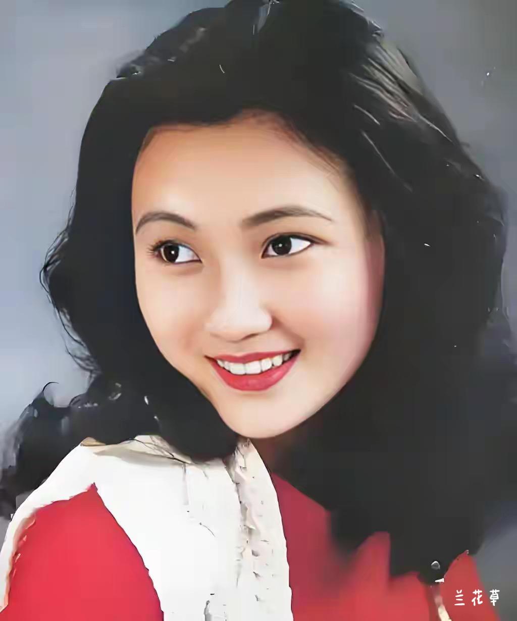 林芳兵年轻时绝对的大美女，个高，肤白，貌美。
大家觉得怎样？