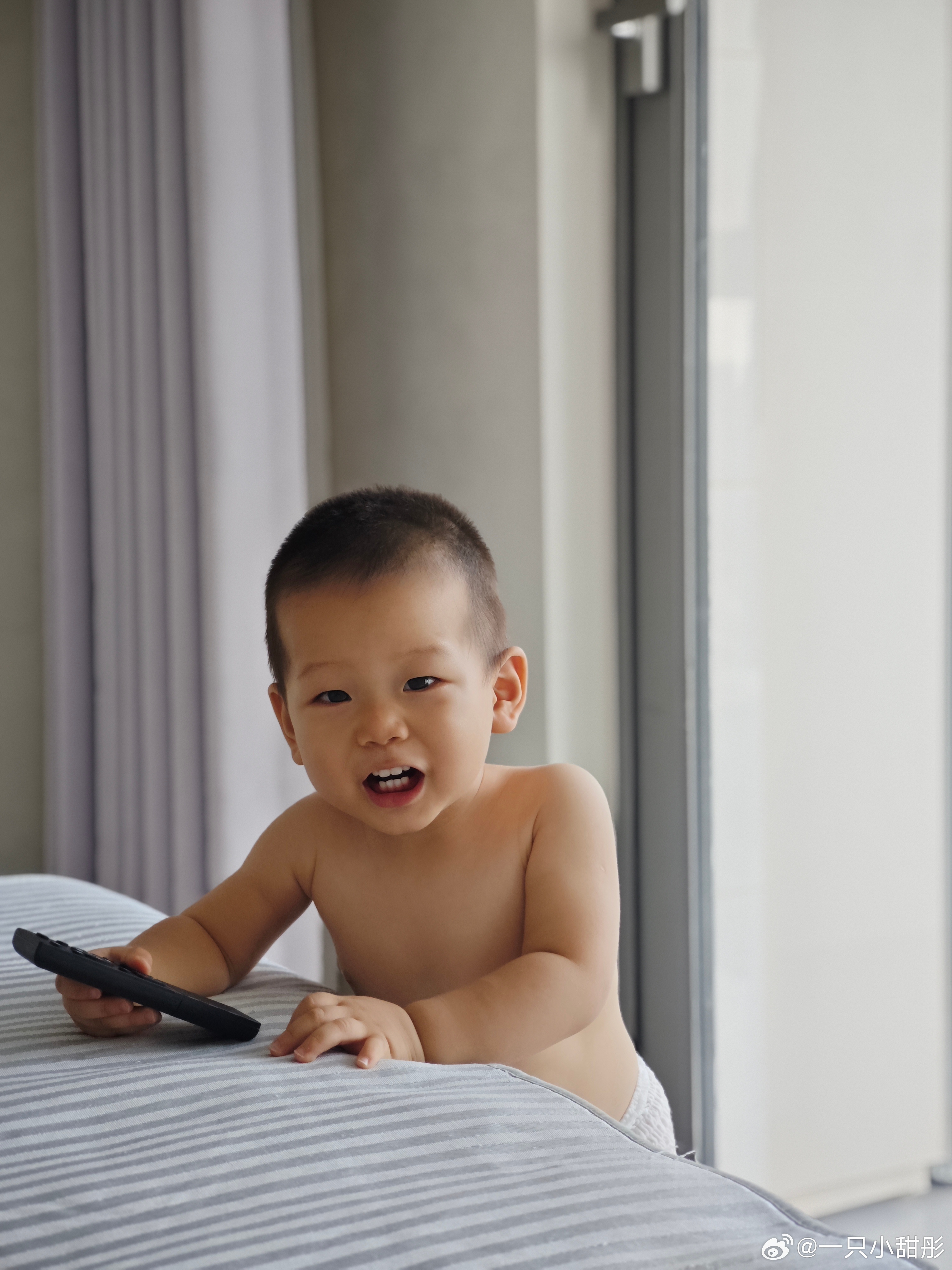 这小孩儿怎么这样！在外面三个多小时感觉困得不行了，眼睛都要睁不开了，回家路上就睡