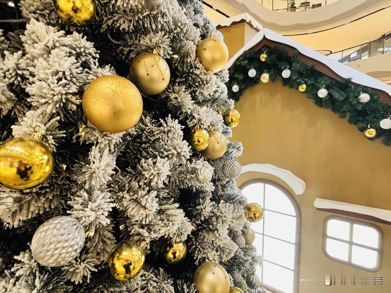 这个孩子就一定得要吗？
有个女的，二婚，头婚有个孩子，和二婚老公结婚没多久，前段