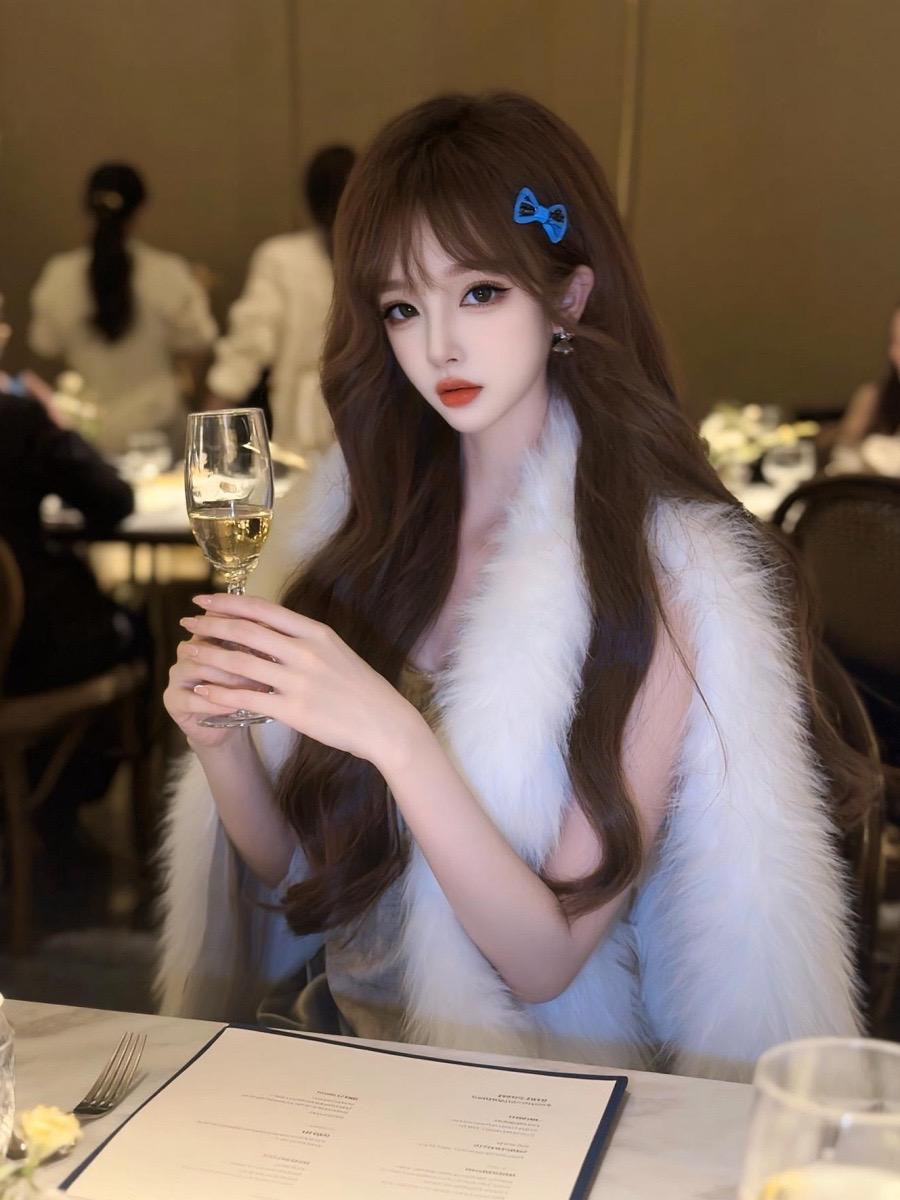 高颜值美女 氛围感美女 御姐头像 水蜜桃味女孩  笨蛋美女天花板